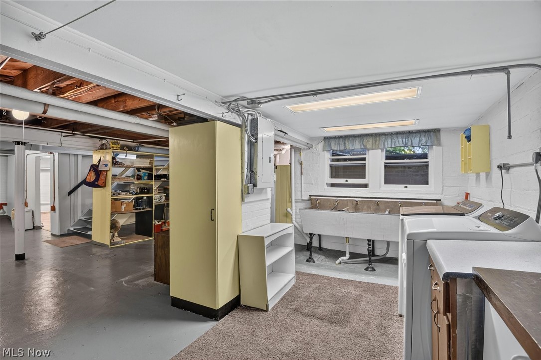 16808 Hilliard Road Lakewood OH 44107