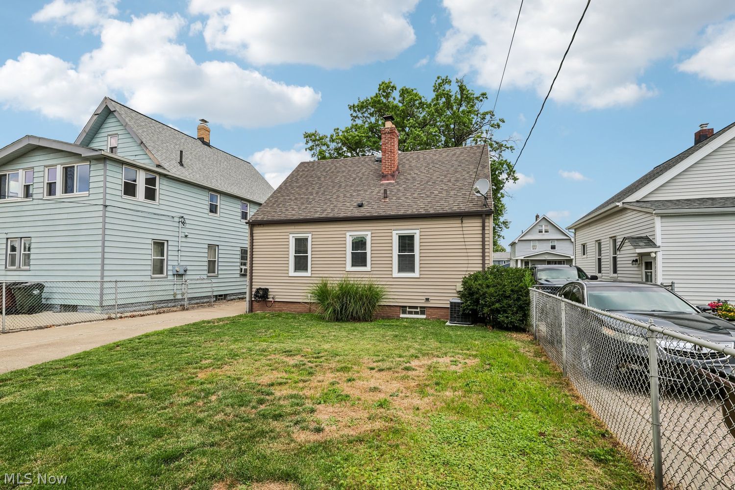 2911 Grovewood Avenue Parma OH 44134