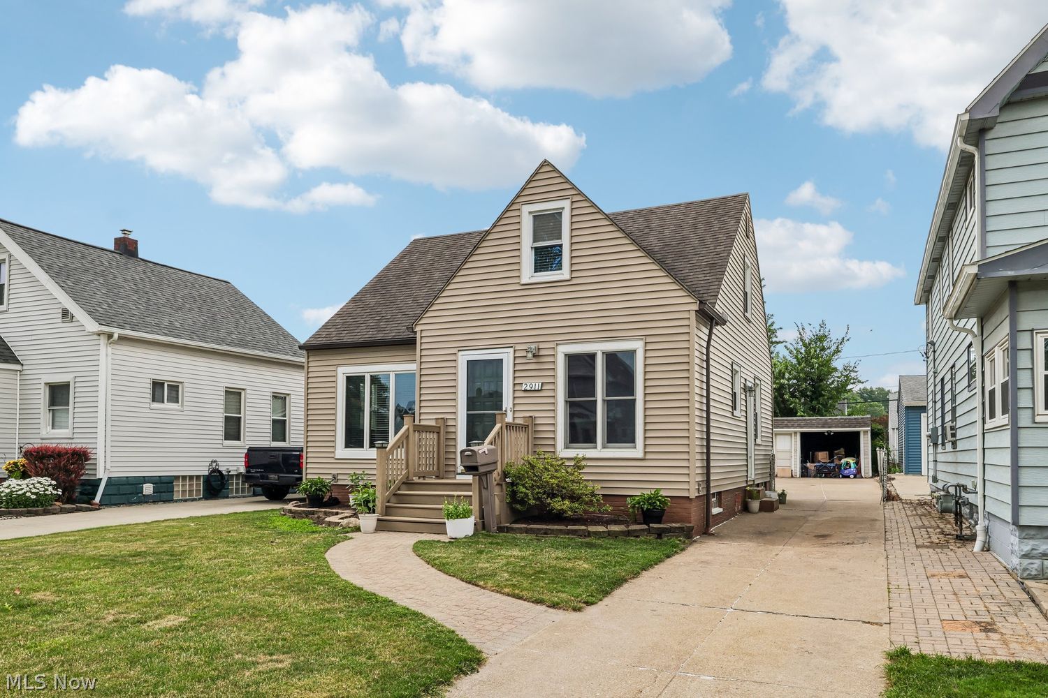2911 Grovewood Avenue Parma OH 44134