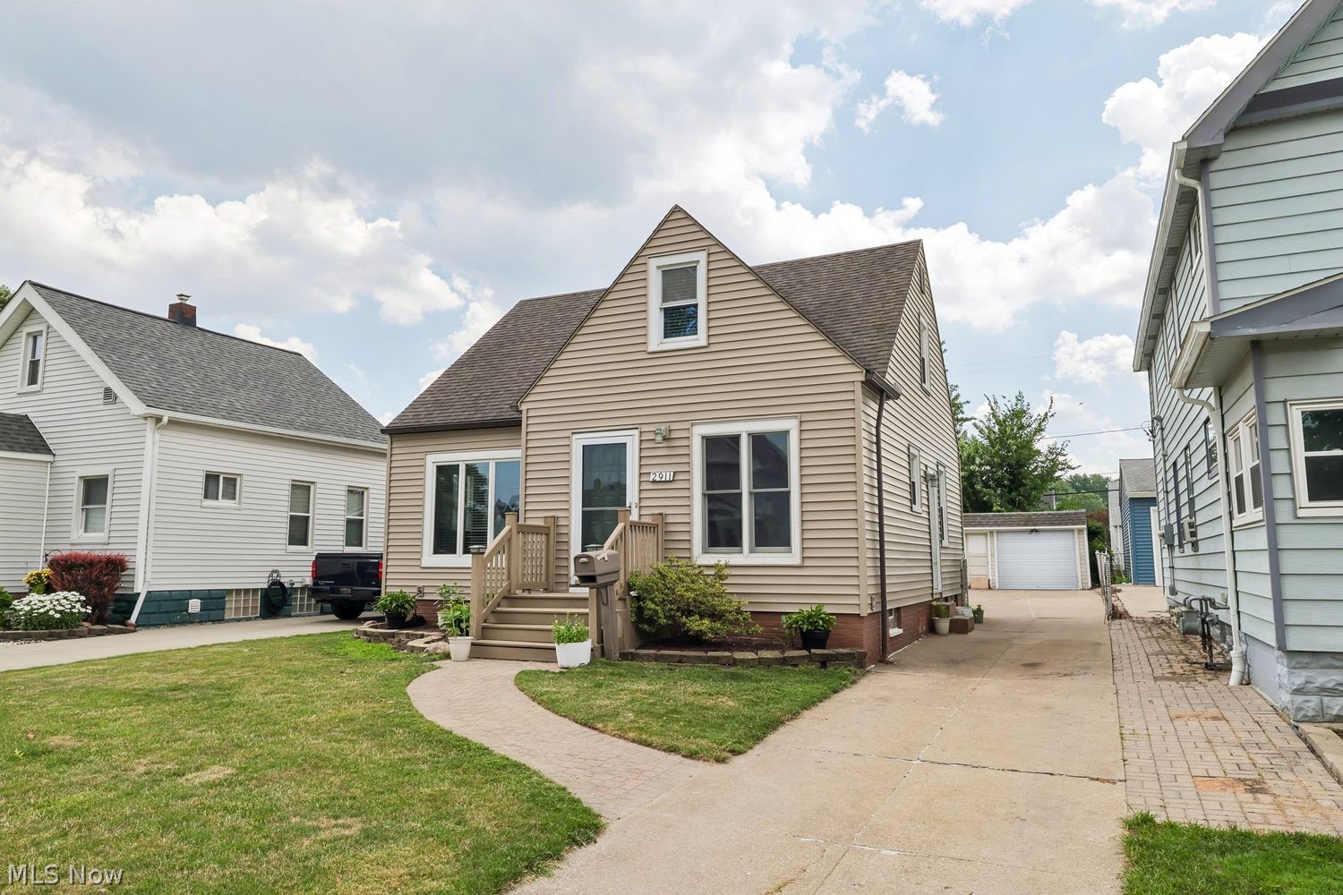 2911 Grovewood Avenue Parma OH 44134