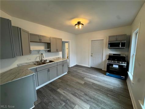 3317 Tate Avenue Cleveland OH 44109