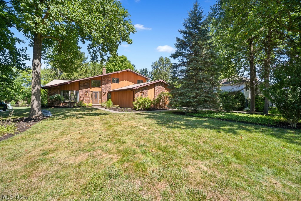 6551 Queens Way Brecksville OH 44141