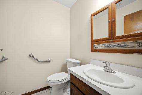 6551 Queens Way Brecksville OH 44141