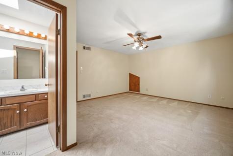 6551 Queens Way Brecksville OH 44141