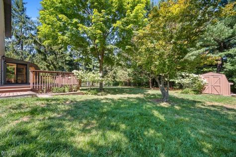 6551 Queens Way Brecksville OH 44141