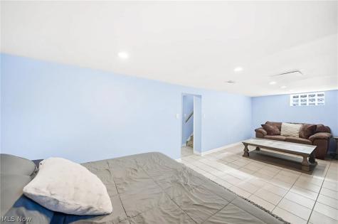 4515 Pershing Avenue Parma OH 44134