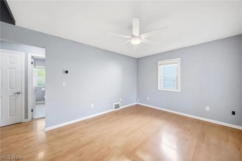 4515 Pershing Avenue Parma OH 44134