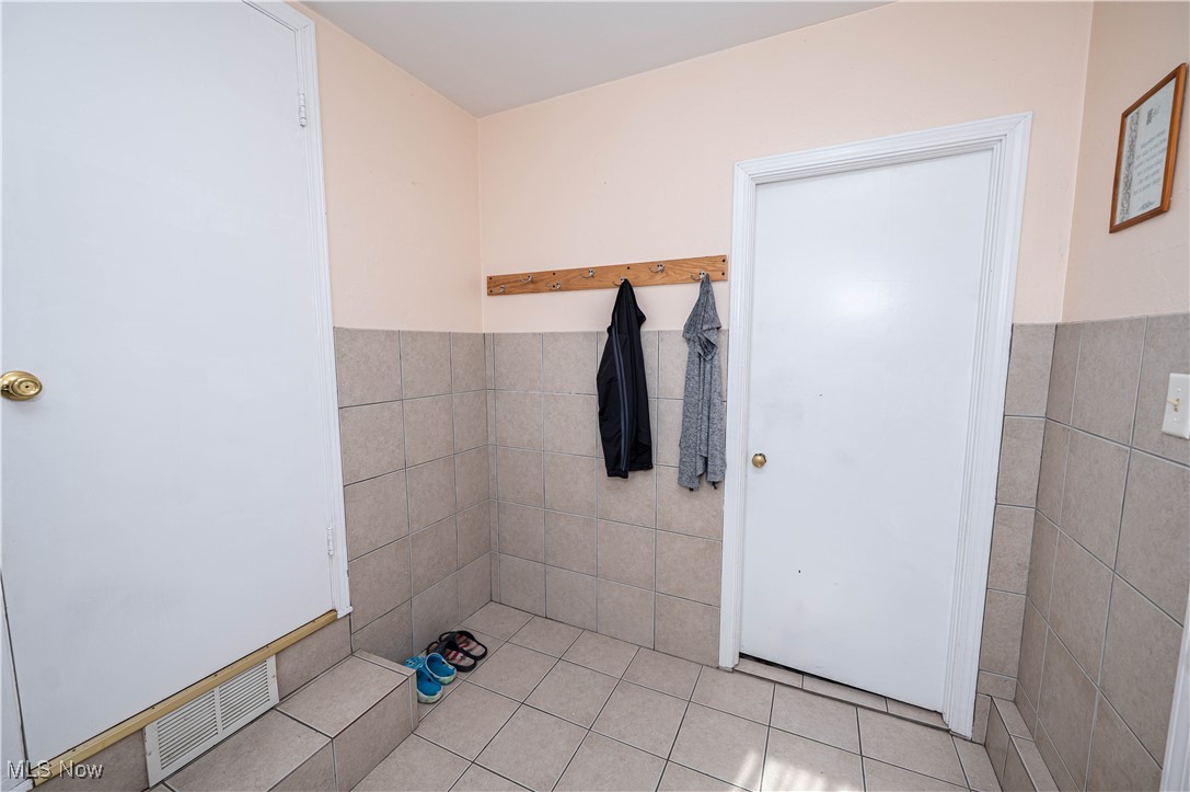 1263 Jakse Drive Eastlake OH 44095