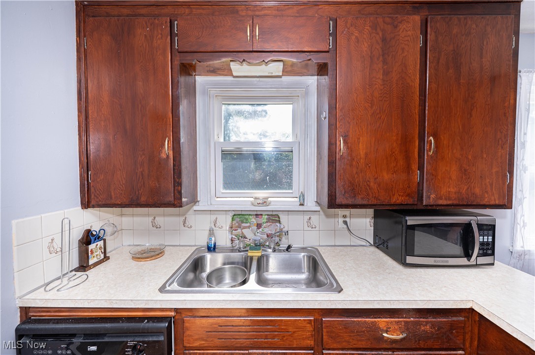 1263 Jakse Drive Eastlake OH 44095