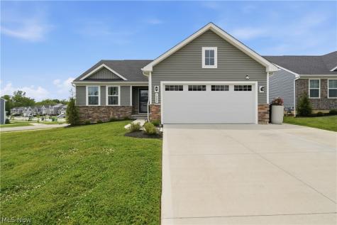 1082 Bookman Avenue Akron OH 44312