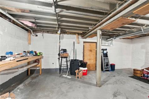 9372 Stonington Road Parma Heights OH 44130
