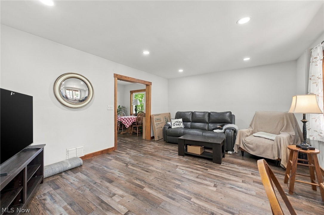 9372 Stonington Road Parma Heights OH 44130