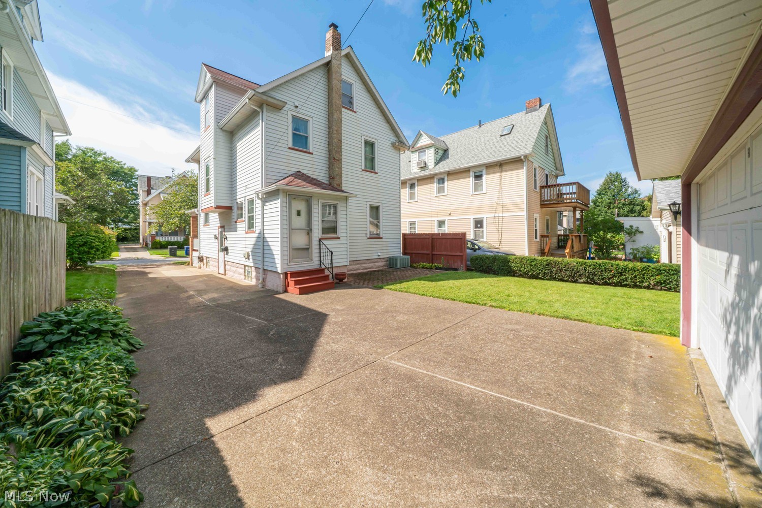 1489 Rockway Avenue Lakewood OH 44107