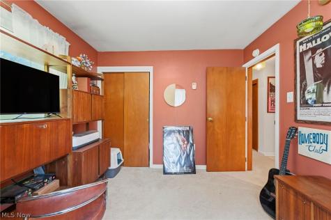 468 Karl Drive Richmond Heights OH 44143