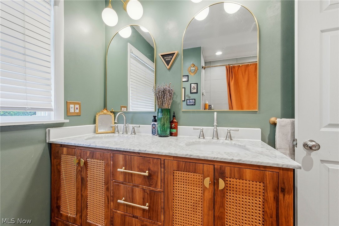 468 Karl Drive Richmond Heights OH 44143