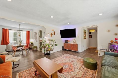 468 Karl Drive Richmond Heights OH 44143