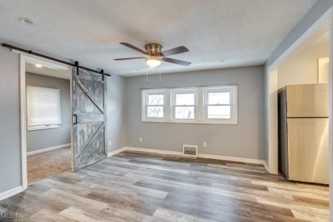 2643 Monroe Street Lakemore OH 44250