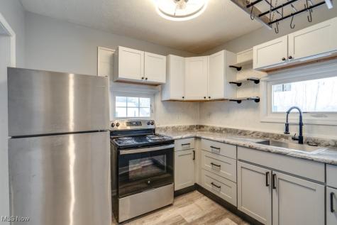 2643 Monroe Street Lakemore OH 44250
