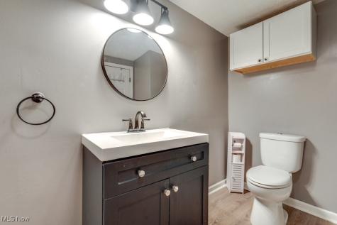 2643 Monroe Street Lakemore OH 44250