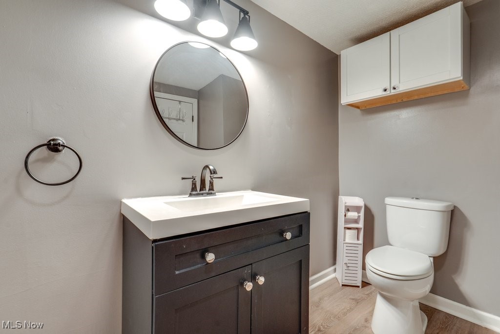 2643 Monroe Street Lakemore OH 44250