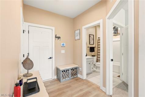 1404 Southbrook Circle NE Canton OH 44721
