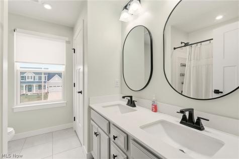 1404 Southbrook Circle NE Canton OH 44721