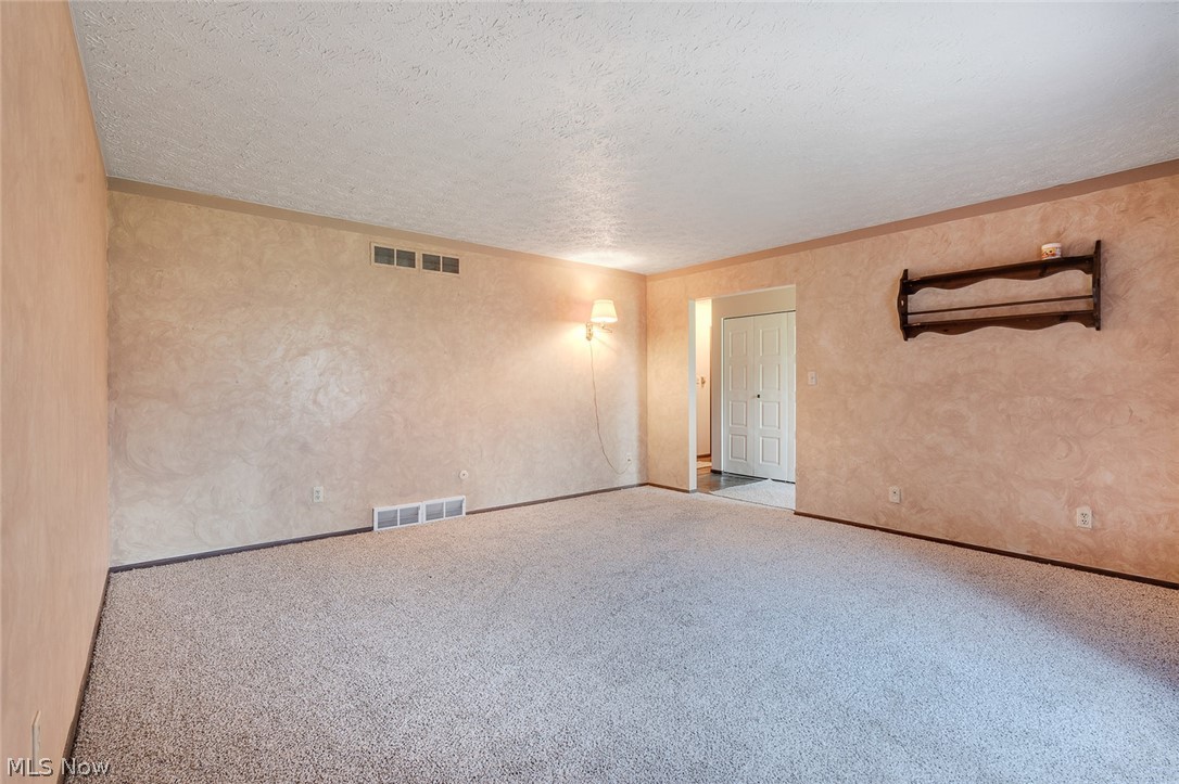 4970 New Road Austintown OH 44515
