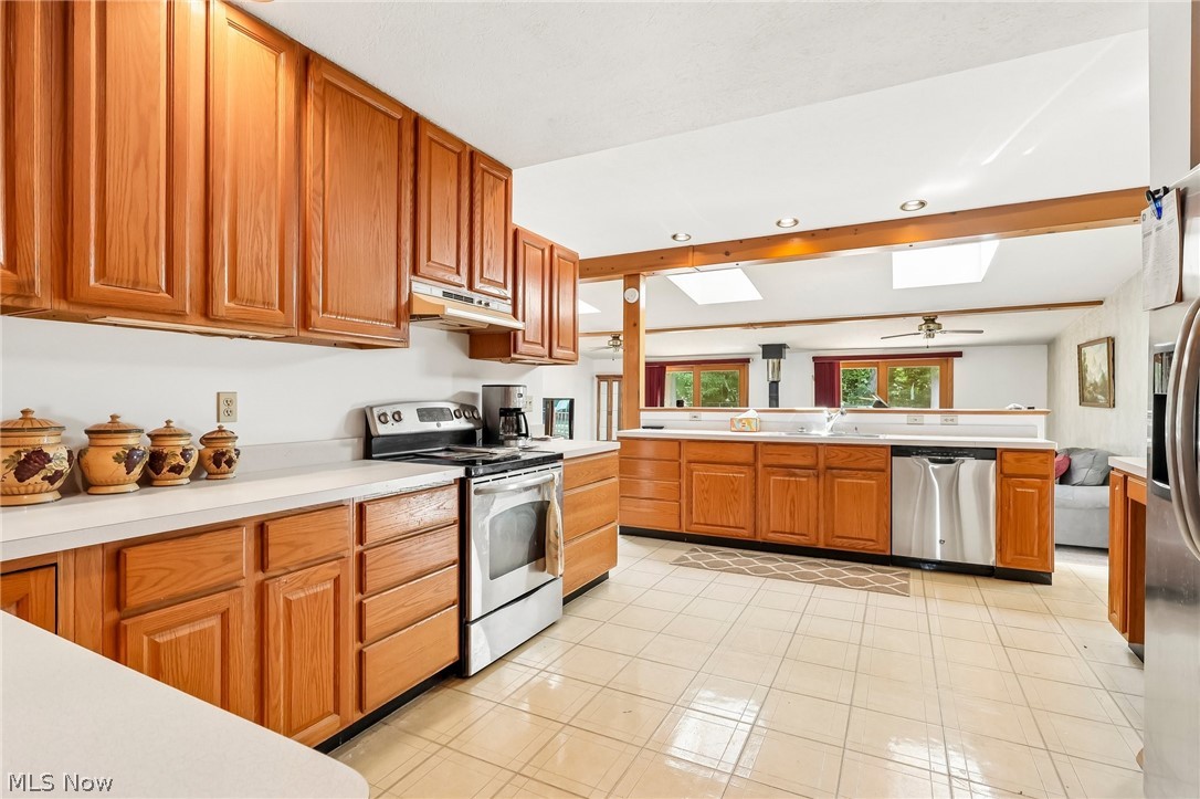 10312 W River Columbia Station OH 44028