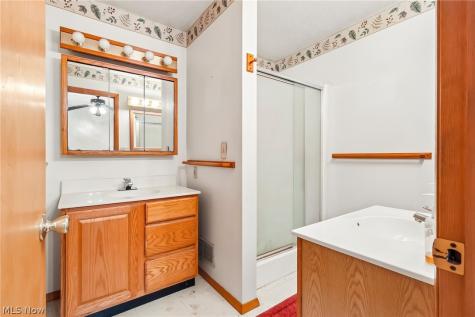10312 W River Columbia Station OH 44028