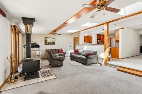 10312 W River Columbia Station OH 44028