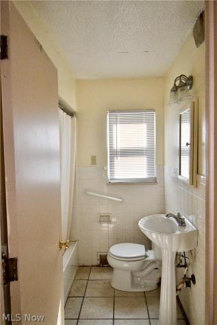 457 Orlo Lane Youngstown OH 44512