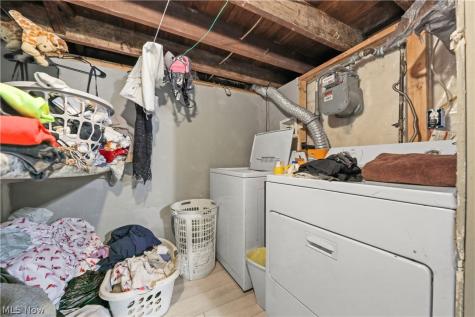 912 Hunt Street Akron OH 44306