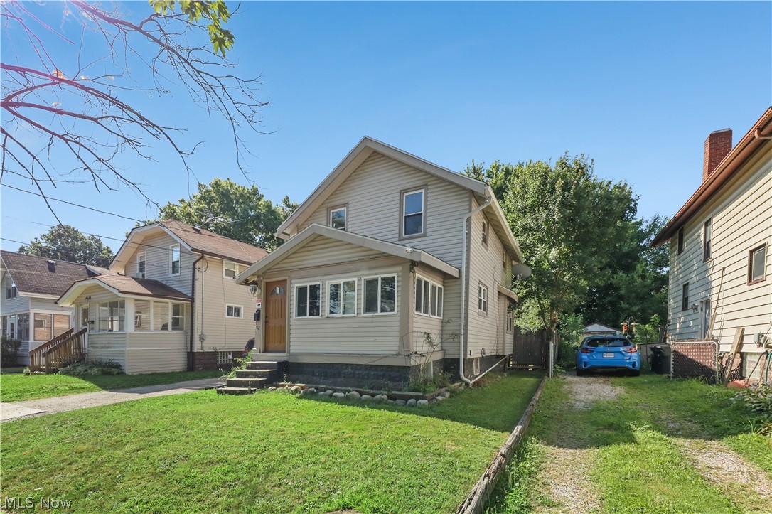 912 Hunt Street Akron OH 44306
