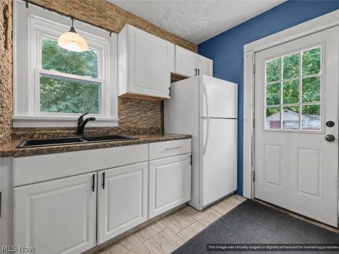 912 Hunt Street Akron OH 44306