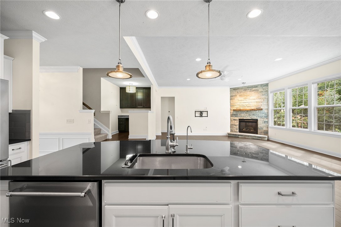 85 Brighton Drive Aurora OH 44202