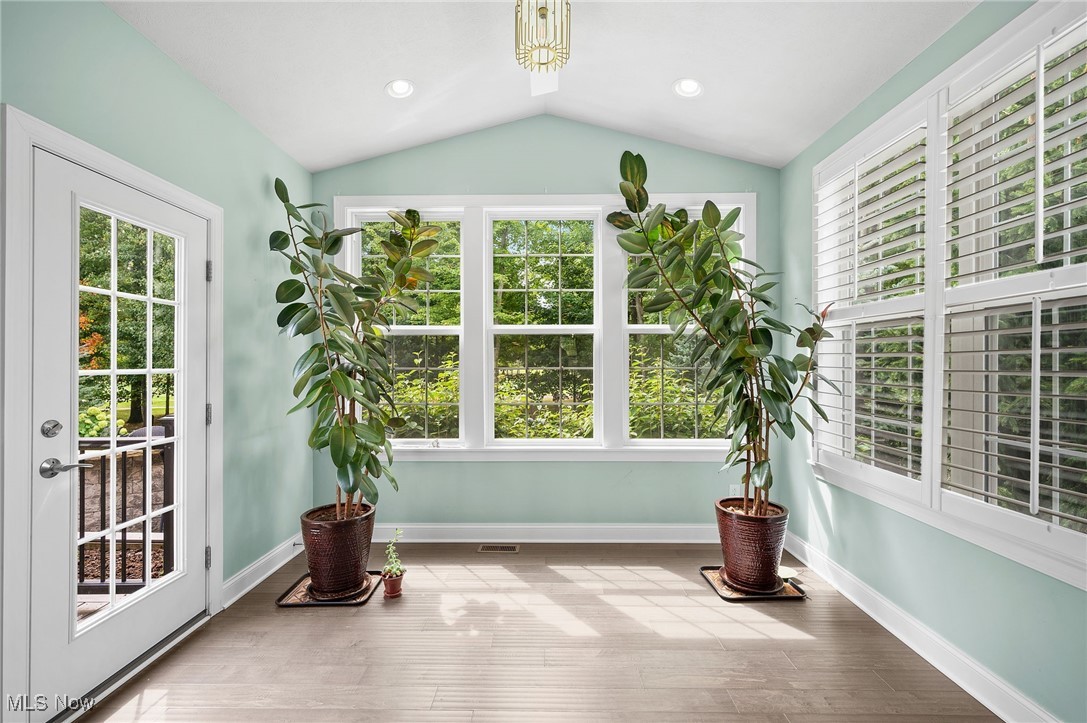 85 Brighton Drive Aurora OH 44202