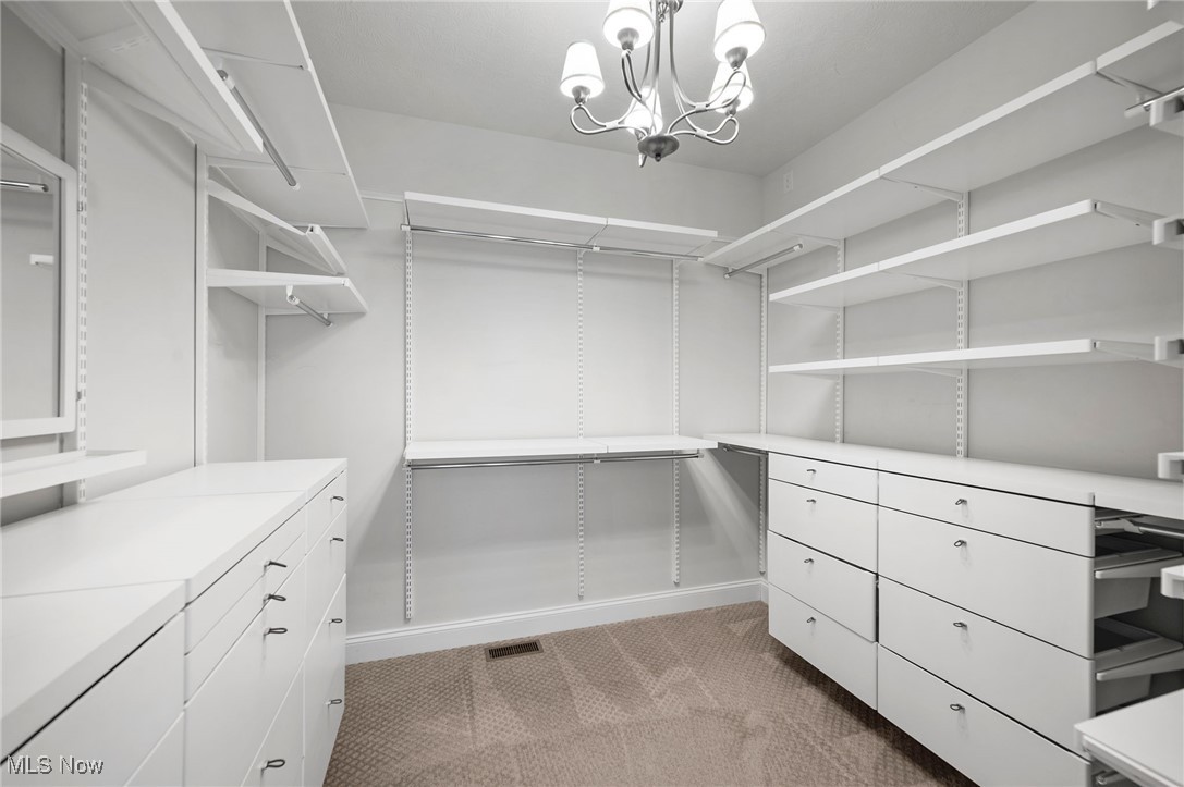 85 Brighton Drive Aurora OH 44202