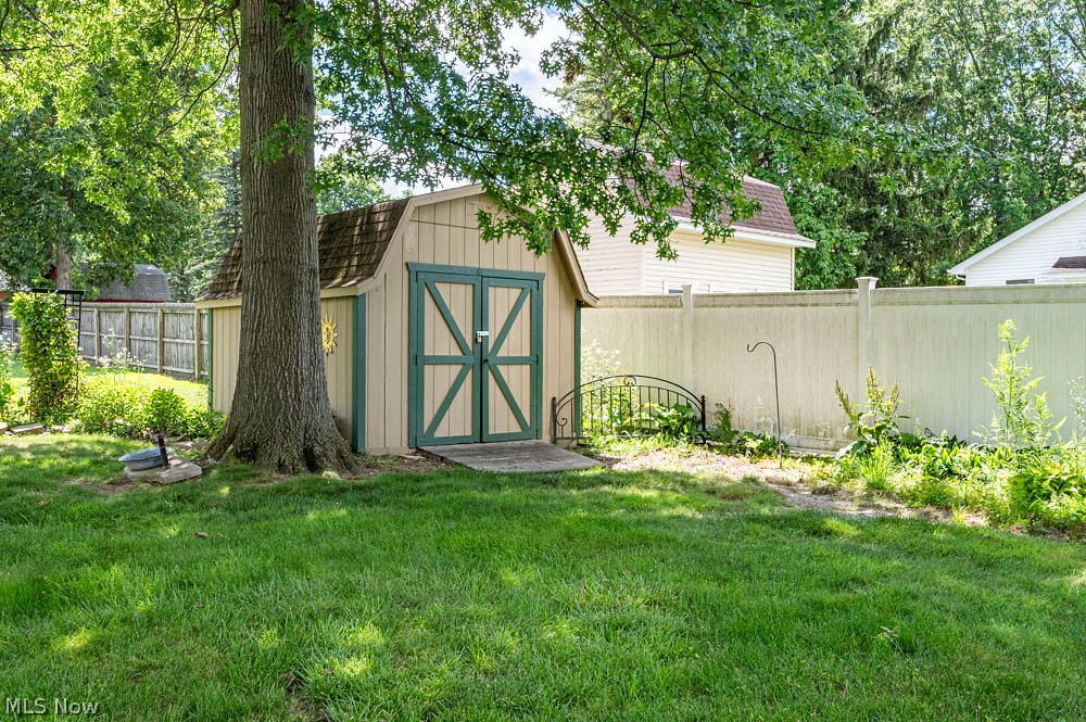 5617 Yorktown Lane Austintown OH 44515