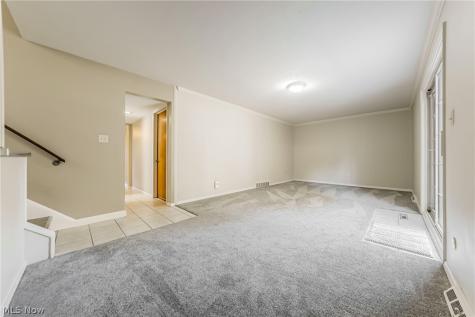 7741 E Linden Lane Parma OH 44130