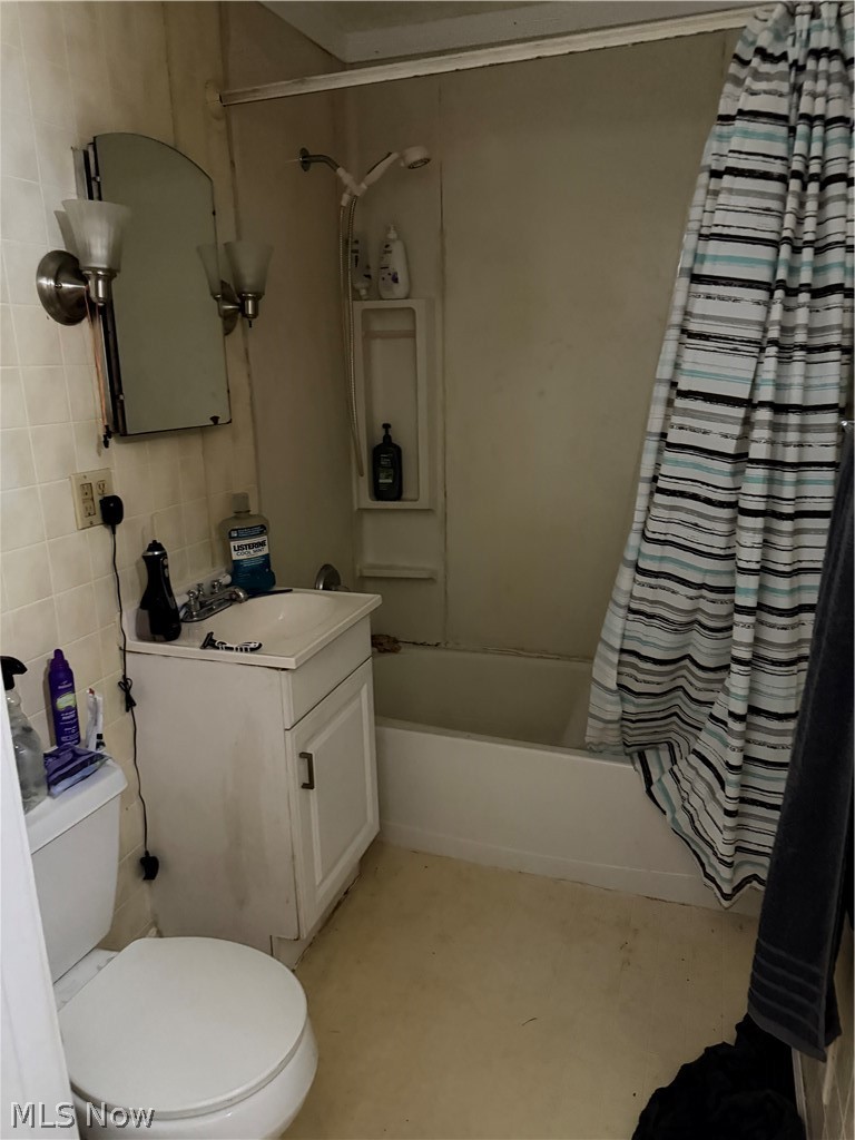 465 2nd Street SW Brewster OH 44613