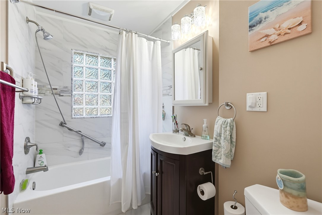 2005 Lindbergh Avenue Cuyahoga Falls OH 44223