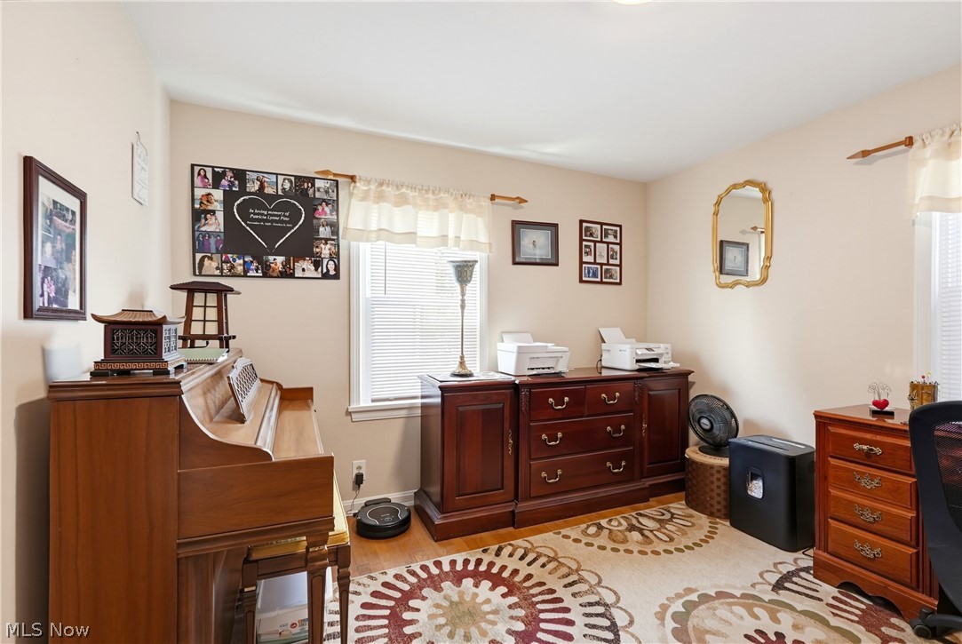 2005 Lindbergh Avenue Cuyahoga Falls OH 44223