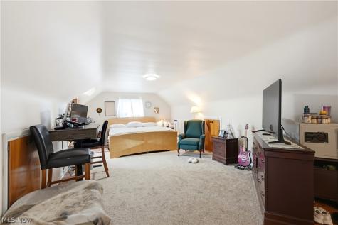 2005 Lindbergh Avenue Cuyahoga Falls OH 44223