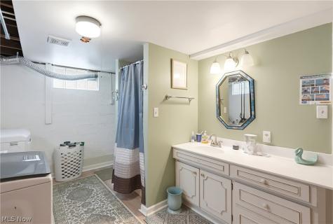 2005 Lindbergh Avenue Cuyahoga Falls OH 44223