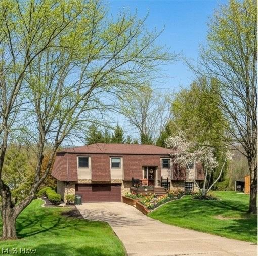 1513 Meadow Square NE Bolivar OH 44612