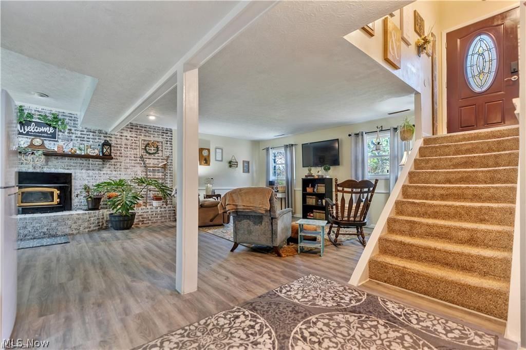 1513 Meadow Square NE Bolivar OH 44612