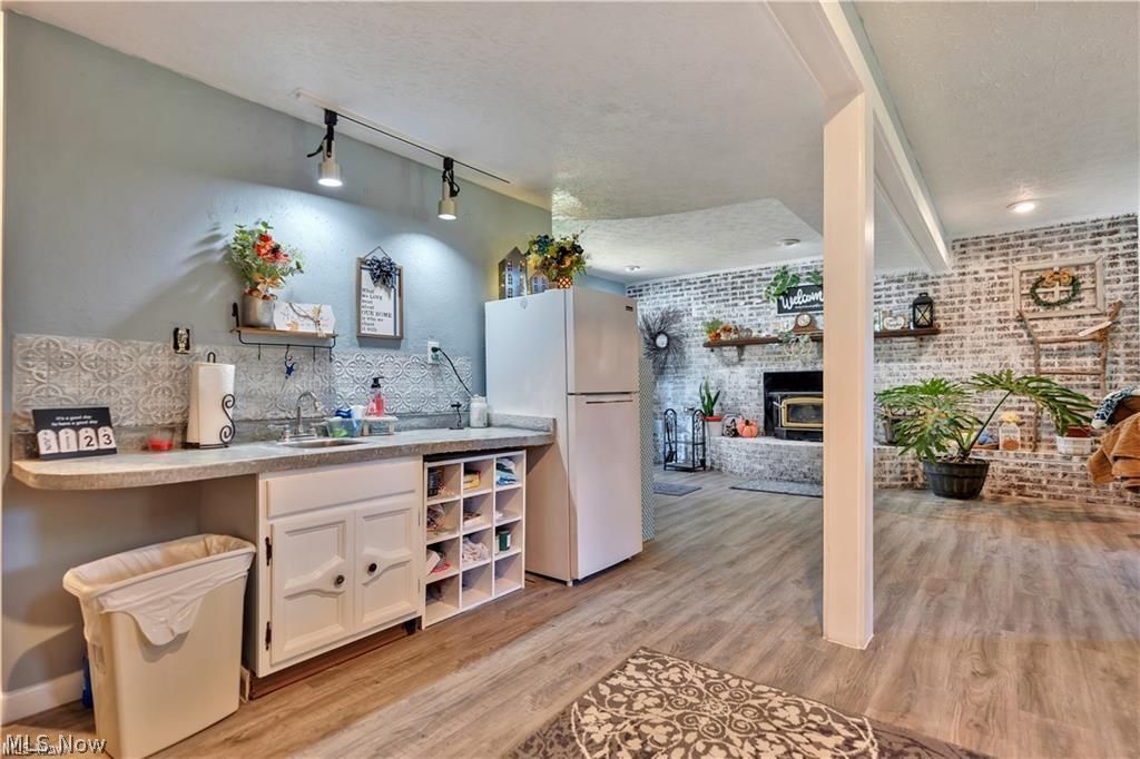1513 Meadow Square NE Bolivar OH 44612