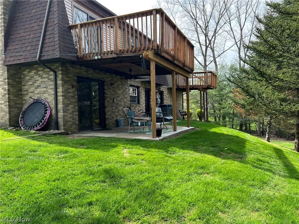 1513 Meadow Square NE Bolivar OH 44612