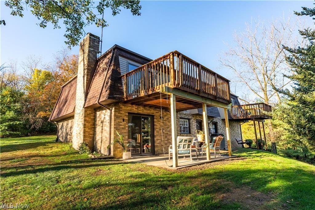 1513 Meadow Square NE Bolivar OH 44612