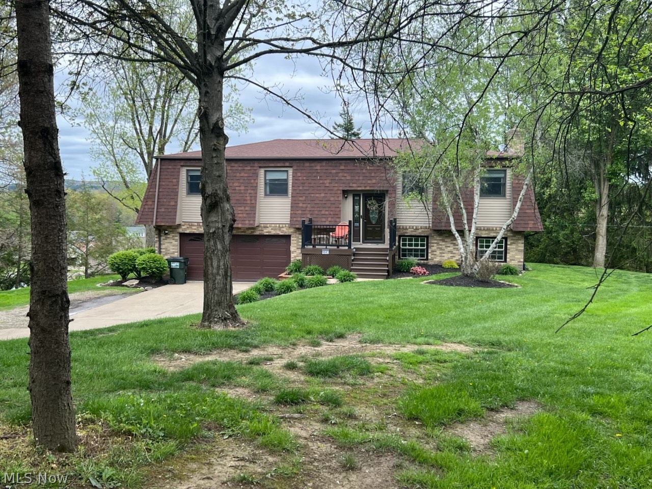 1513 Meadow Square NE Bolivar OH 44612